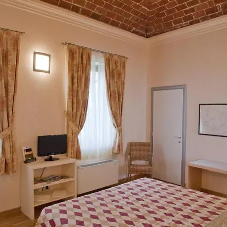 Dell'arte Отель Солонгелло